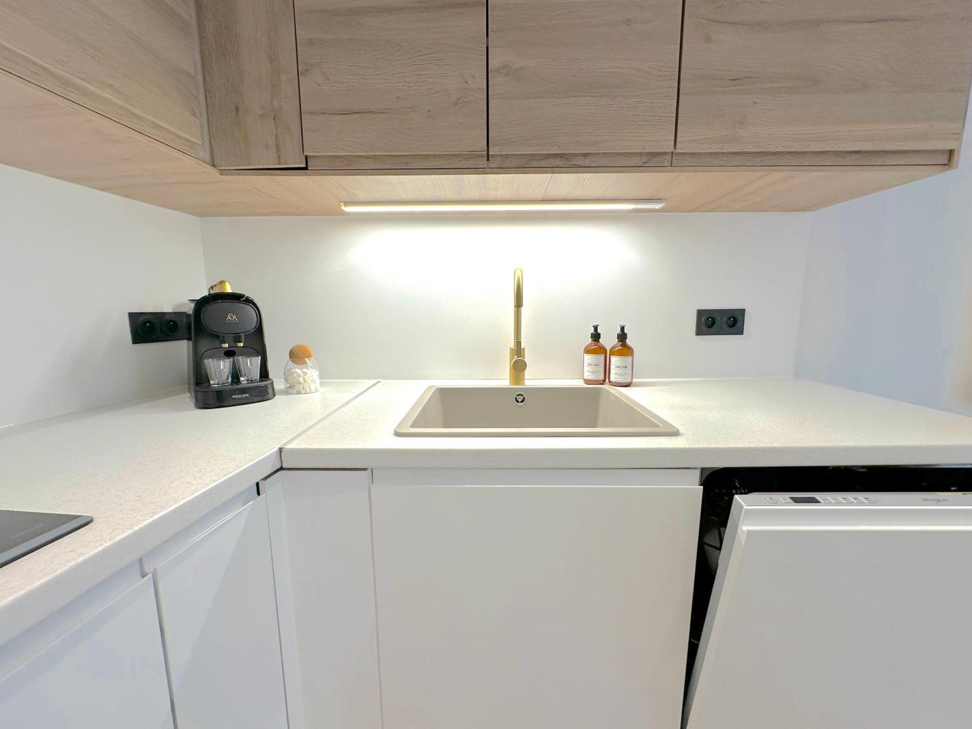 Monaco # Menton - 6 Persons - 2 Bedrooms - Full Renovated - Private Parking - Hypercenter - Clim - Beach And Sun Ментона Экстерьер фото