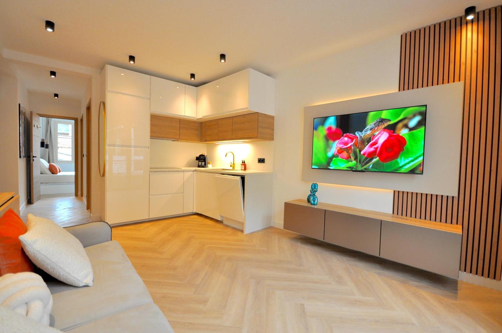 Monaco # Menton - 6 Persons - 2 Bedrooms - Full Renovated - Private Parking - Hypercenter - Clim - Beach And Sun Ментона Экстерьер фото