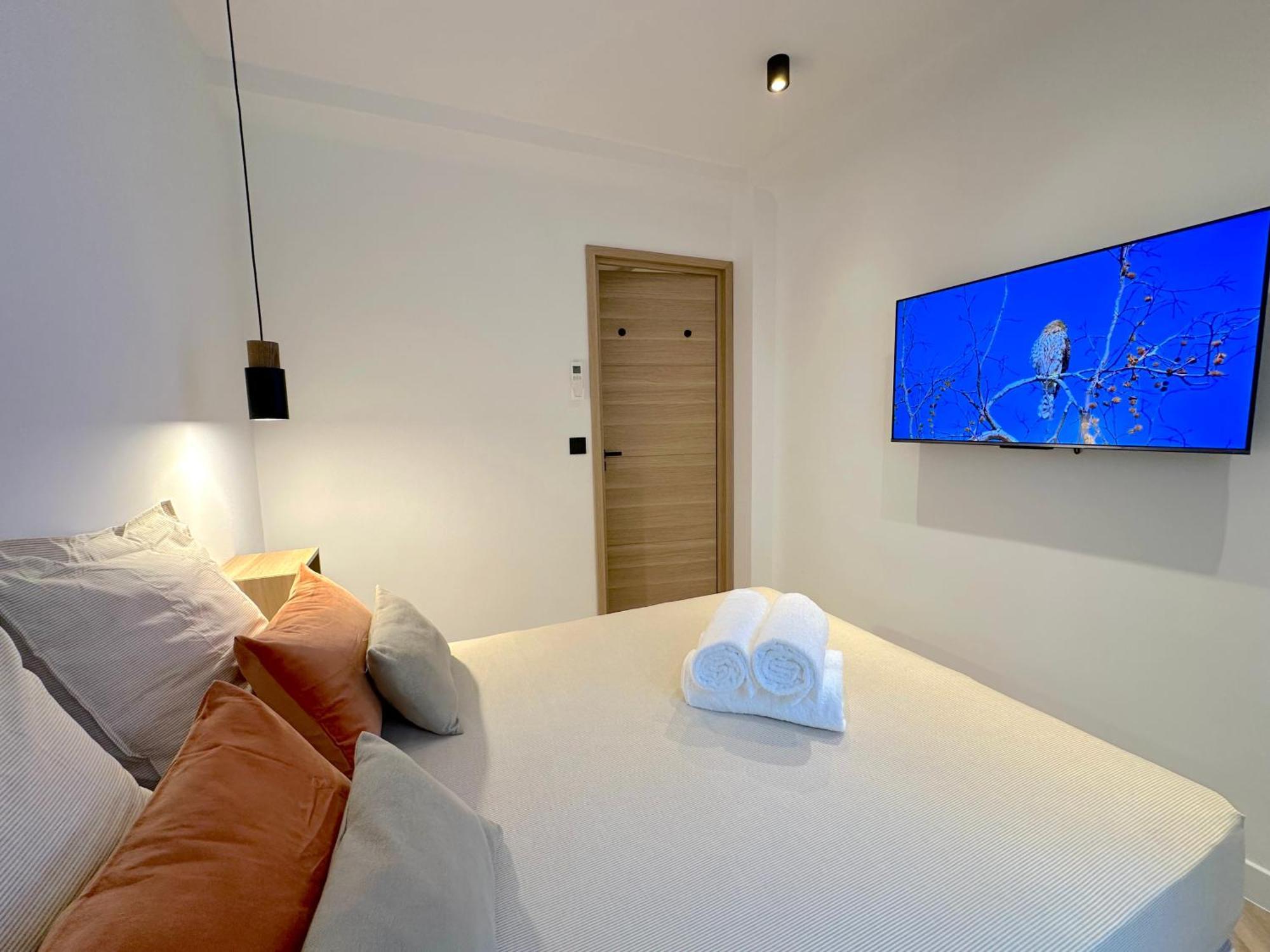 Monaco # Menton - 6 Persons - 2 Bedrooms - Full Renovated - Private Parking - Hypercenter - Clim - Beach And Sun Ментона Экстерьер фото
